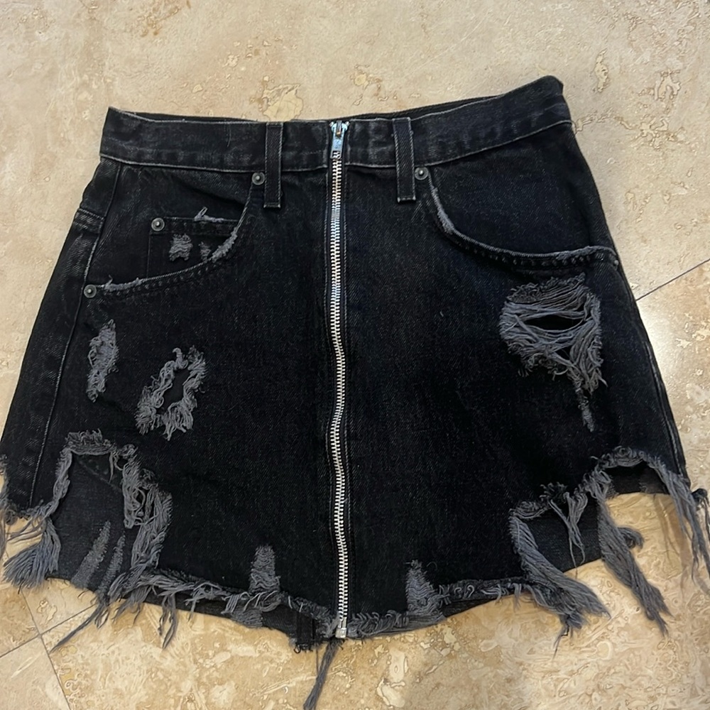 LF skirt size 26 carmar